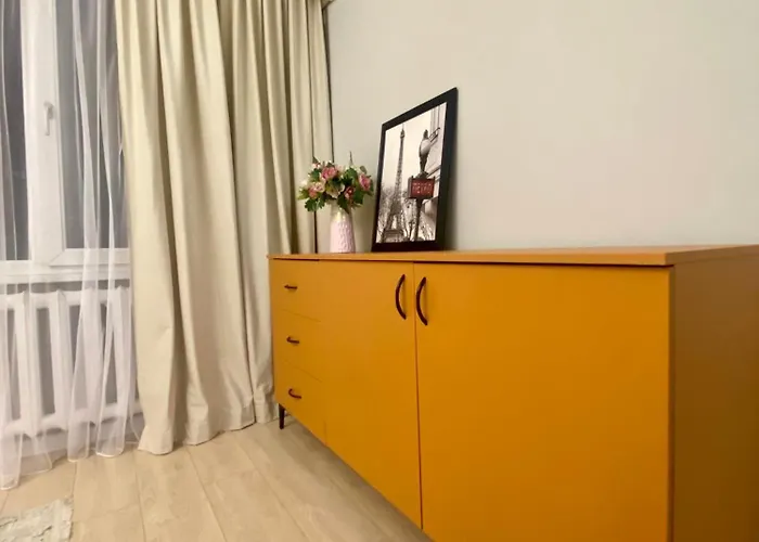 3 Bedroom Orange Apartment