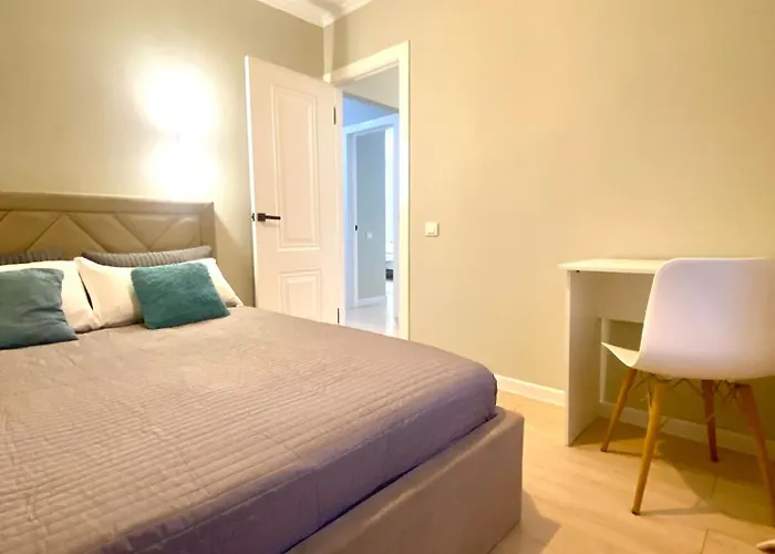3 Bedroom Orange Apartment