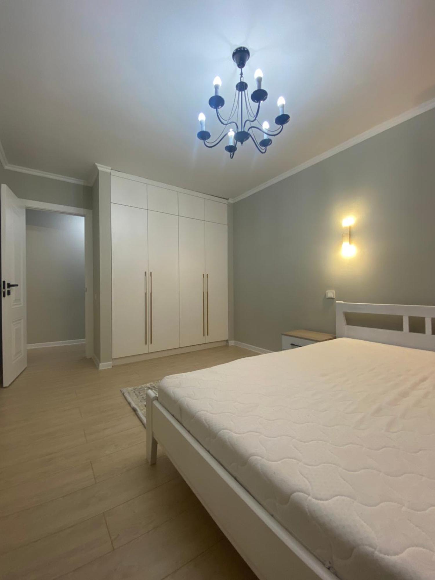 3 Bedroom Orange Apartment Almaty