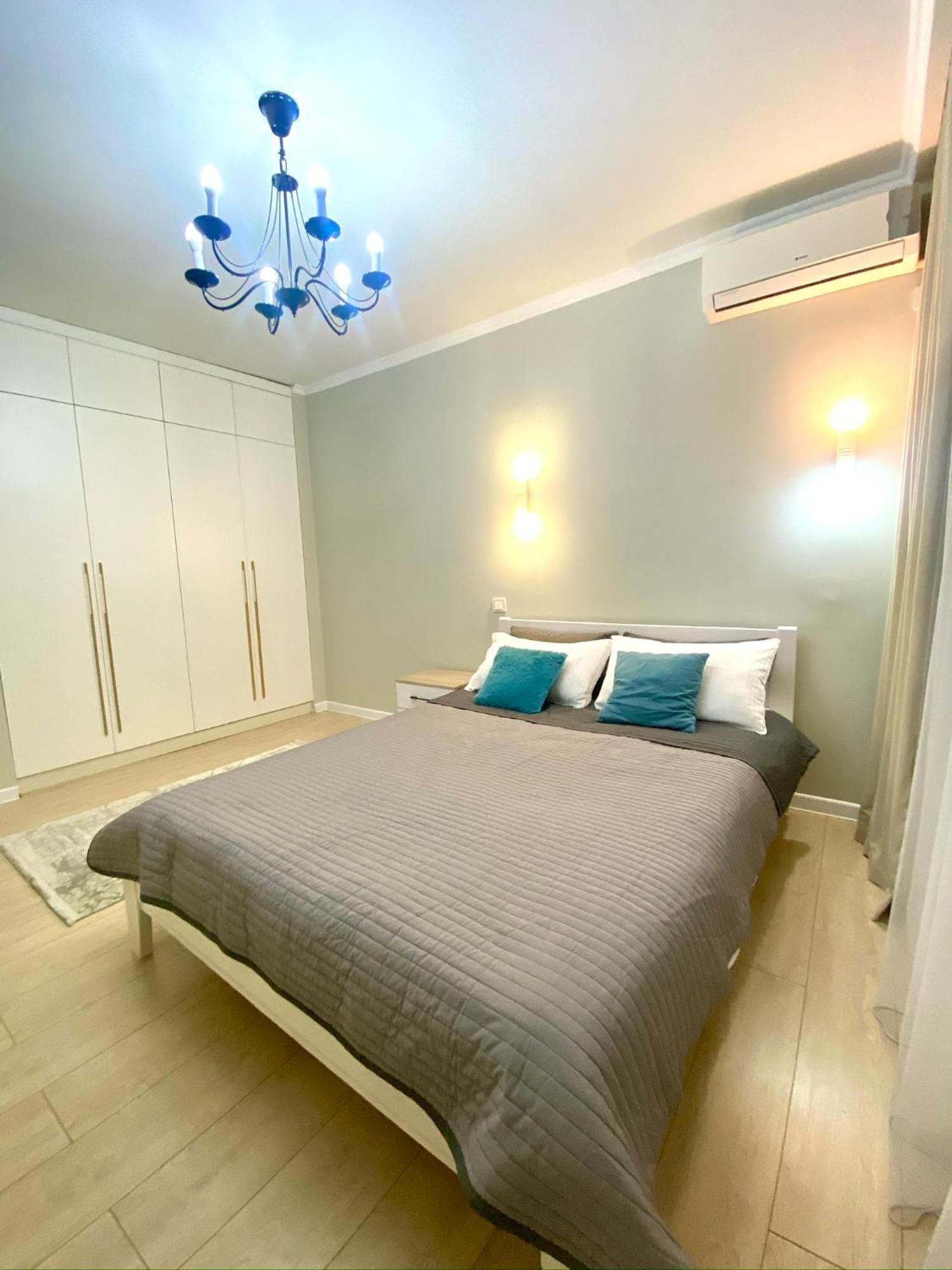 3 Bedroom Orange *